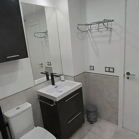 ¡al Lado De La Clinica Oftalmologica Vega! Apartment Oviedo