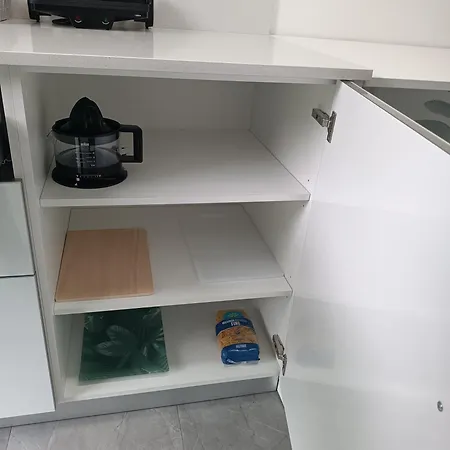 ¡al Lado De La Clinica Oftalmologica Vega!